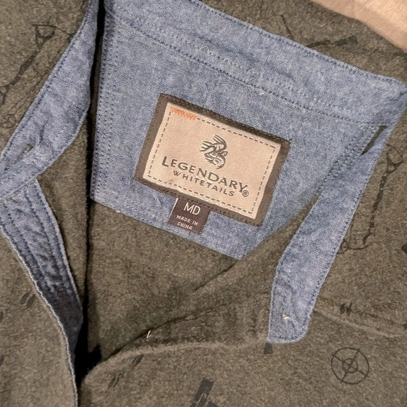 Legendary Whitetails Buck Camp Flannel Shirt, M - Picture 3 of 4